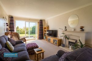 Sitting Room- click for photo gallery